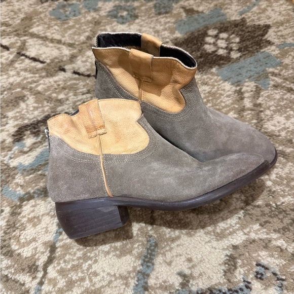 Steve Madden Midnite Boho Ankle Boots - Picture 4 of 11